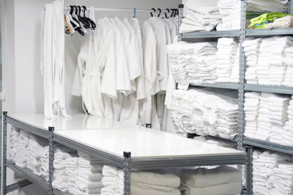 HOTL-hotel-linen-service-420x280 酒店利用 RFID 提升布草服务：降低损耗、提升环保运营、提升宾客满意度