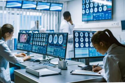 ITAM_hospital-monitors-420x280 从 IT 资产到数字骨架网：可扩展 RFID 标签工程师指南