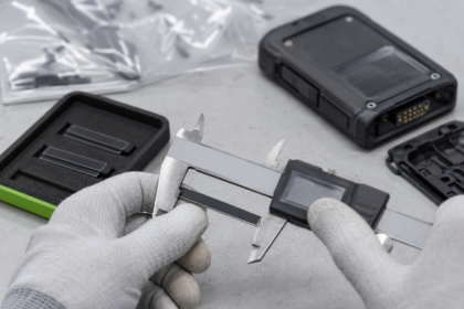 STRP-precision-inspection-device-ultra-narrow-RFID-label-420x280 How an Enterprise Mobile Computing Leader Engineered an Embedded RAIN RFID Component
